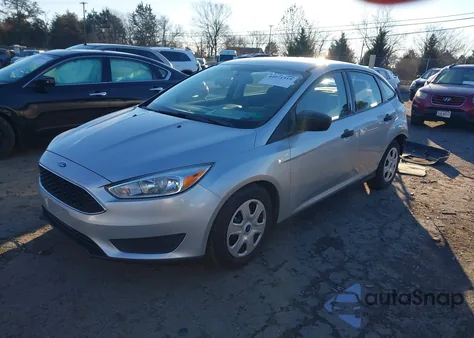 2017 Ford Focus S из США, поврежденный, VIN 1FADP3E2XHL282673